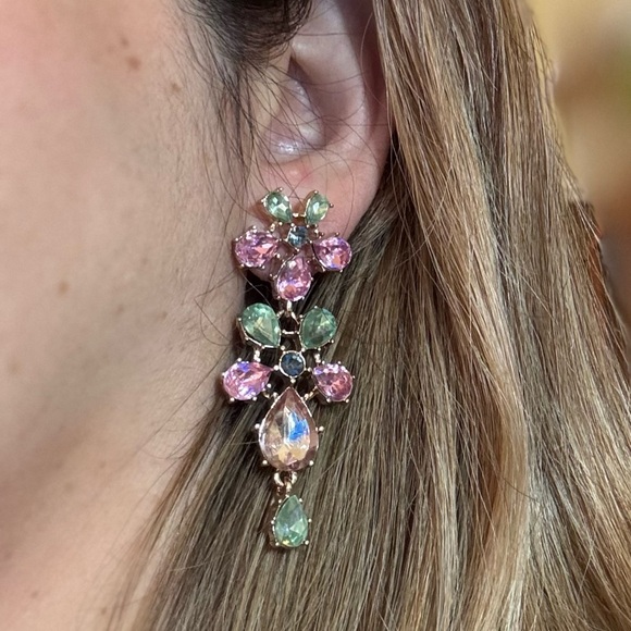 Fabulous Gap Multi-stone Statement Earring Gold Hardware - Picture 4 of 8